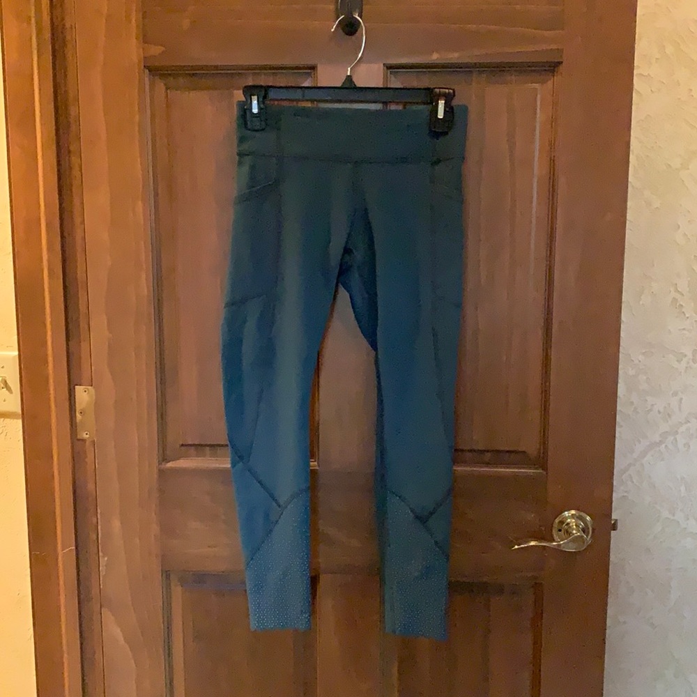 Lululemon cropped leggings